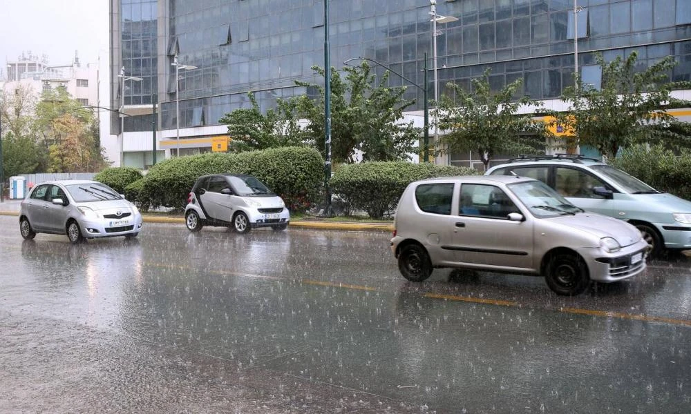 Kακοκαιρία-Συναγερμός σε όλη την Ελλάδα: Ισχυρή βροχόπτωση στην Αττική